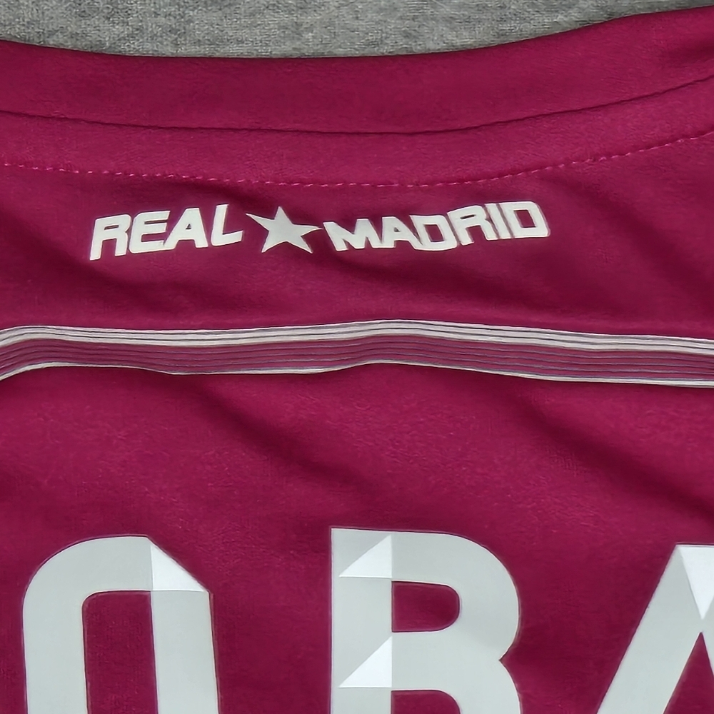 Sergio Ramos Adidas Women's Bright Pink V-Neck Jersey REAL MADRID 2014 2015 AWAY - Picture 7 of 13